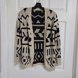 Forever 21 Cardigan Sweater Size Small Long Sleeve Tribal Bohemian Knitted